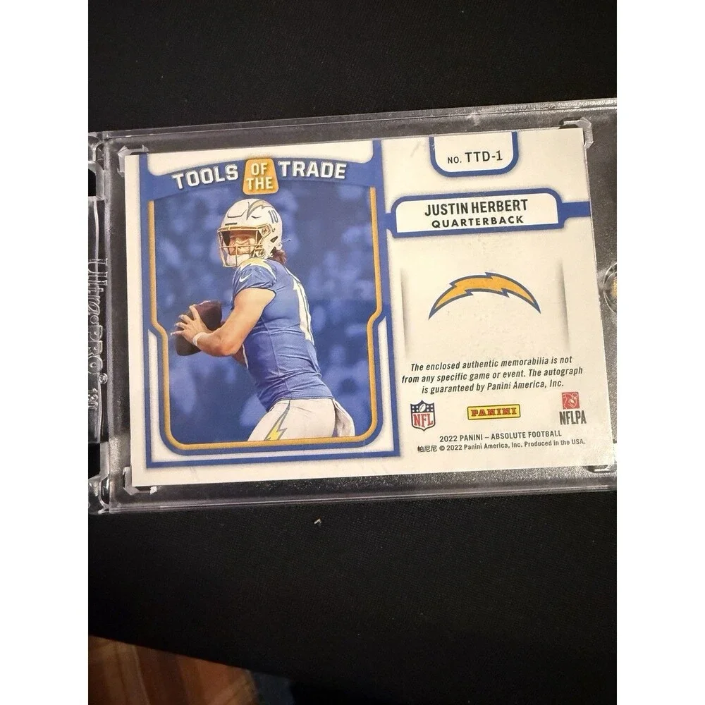 2022 Absolute Tools Of The Trade Justin Herbert Auto /25 And Auto Helmet